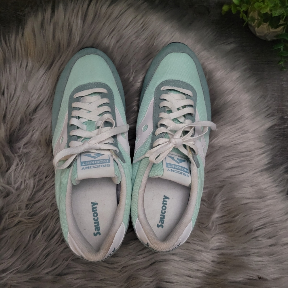 Saucony Women's Hornet Sneaker Size 11 - Picture 3 of 11